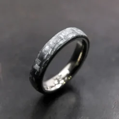 Anillo Carbono Gris y Titanio Personalizable