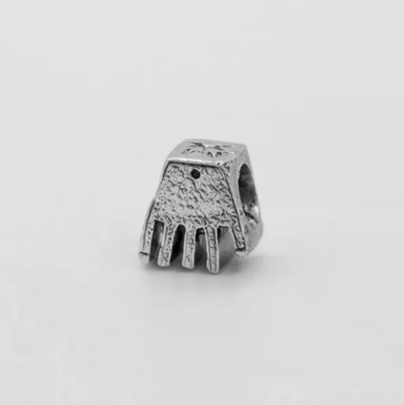 Charm Mano de Irulegi de Plata
