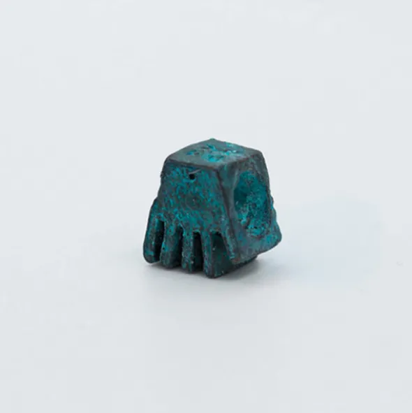Charm Mano de Irulegi de Plata Oxidada