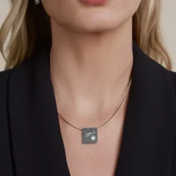 Colgante Ama Cuadrado de Plata