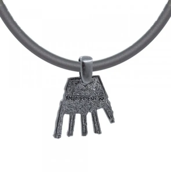 Colgante Mano de Irulegi Rutenio 20mm y Caucho