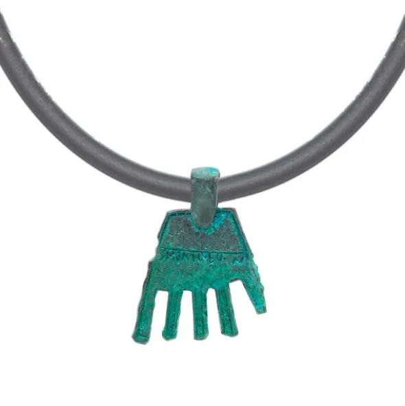 Colgante Mano de Irulegi Verde 20mm y Caucho