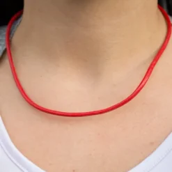 Cordón de Cuero Rojo