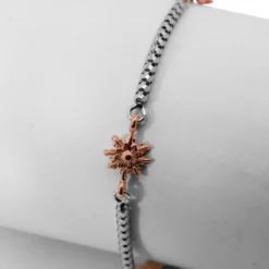 Pulsera de Plata con 3 Eguzkilore Rosas y Cadena Semirígida